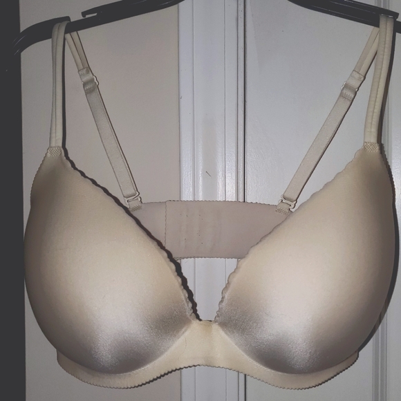 Victoria's Secret Other - Victoria's Secret Angels Secret Embrace Bra 36DD